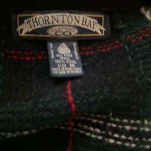 Thornton bay sweaters  size medium